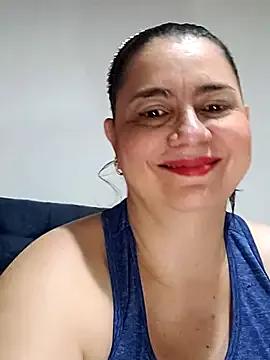 michellrodriguez — Jugar en el balcn