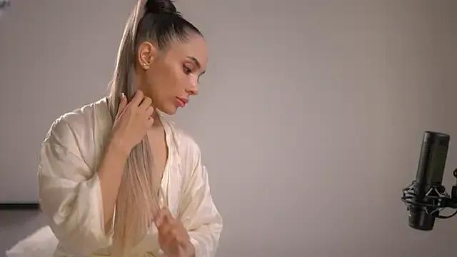 Freechat Mila_May_ on StripChat