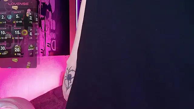 Freechat MilkMeSoftly on StripChat