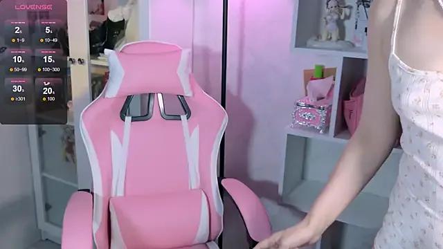 Freechat MiraJadee on StripChat
