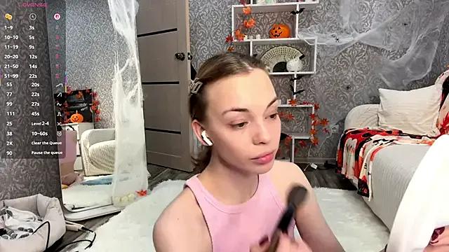 StripChat MiraVandee  is Freechat  MiraVandee — Lick finger close up cam