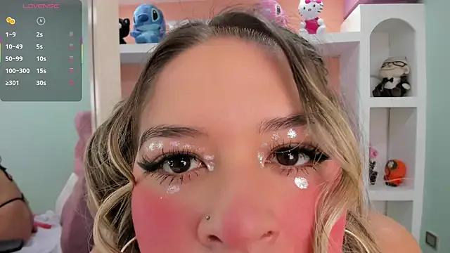 Freechat miss__evolet on StripChat