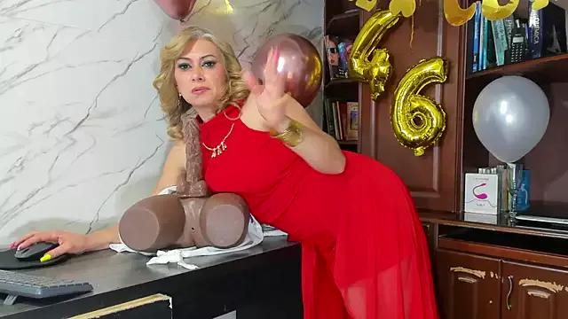MissEscarleth on StripChat 