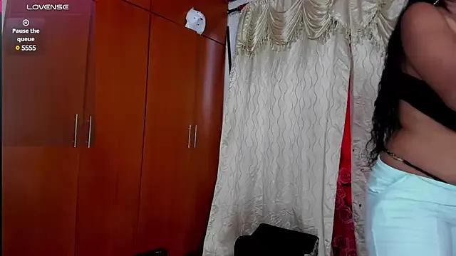 Freechat MonicaSex_ on StripChat