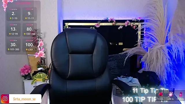 Moon_Water__ on StripChat