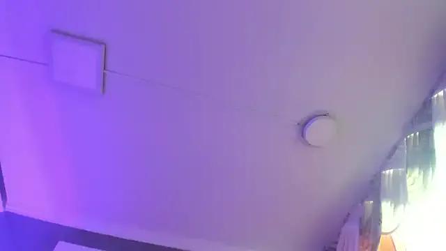 Freechat naomi_cooper__ on StripChat