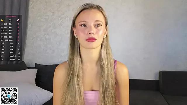 StripChat NaughtySeraphine  is Freechat  NaughtySeraphine — tease my sweet lips