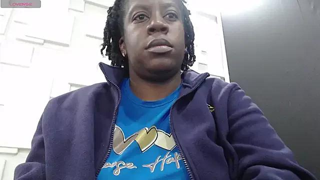 nefertiti_ebony on StripChat 
