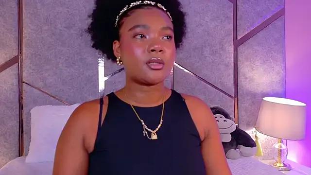 StripChat Nickybankss_  is Freechat  Nickybankss_ — NAKED + OIL ON MY SEXY BODY