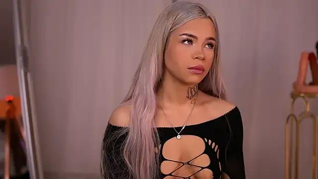 StripChat NickyBenz  is Freechat  NickyBenz — Sloppy blowjob+handjob