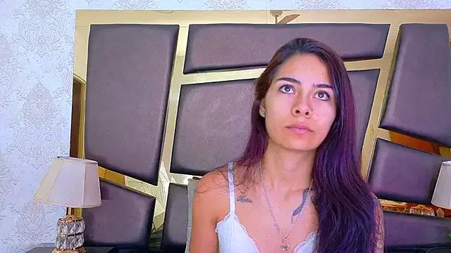 Freechat NicoleEsposito on StripChat