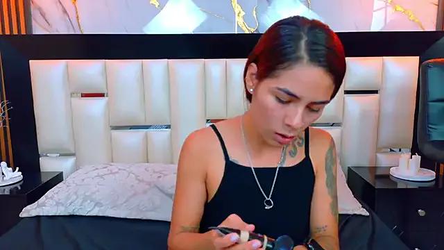 Freechat NicoleEsposito on StripChat