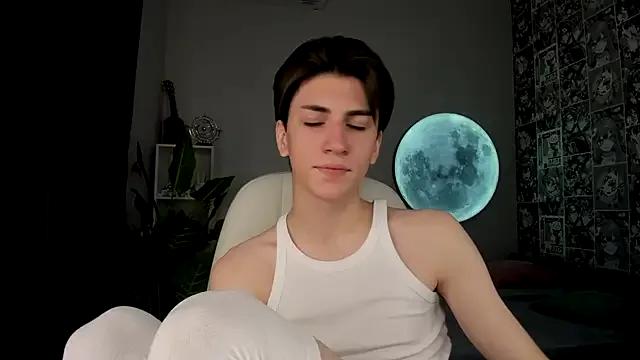 Oliver_Starboy — Show hard cock