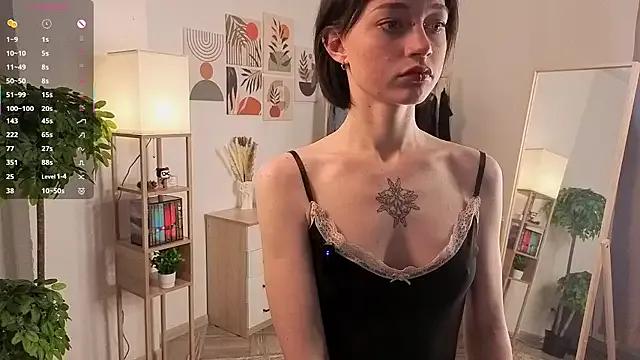 PaulaDauge — flash nipples