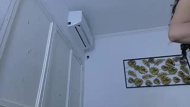 paulina_saruma — FINGERING SLOW, NEAR TO CAM