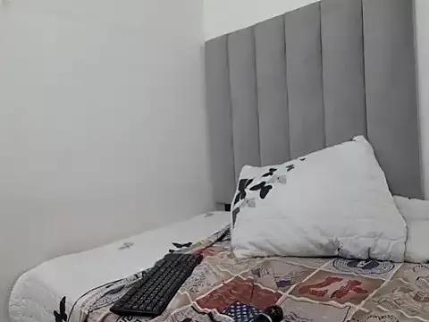 Freechat Pearl_00 on StripChat