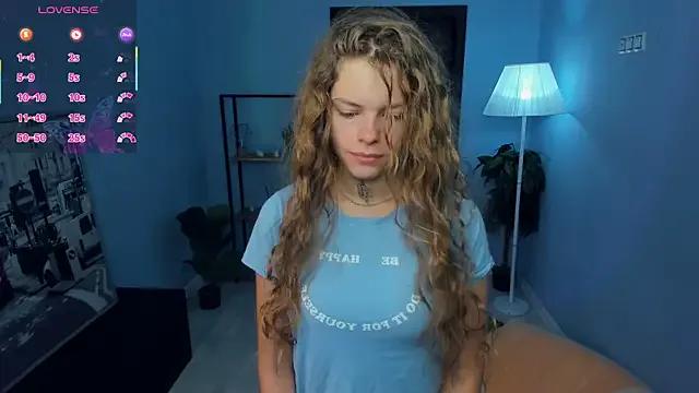 Freechat RayaNenlia on StripChat