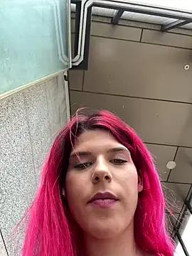 RiriRoseey on StripChat 