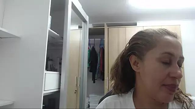 Avatar of RoxanaLove9