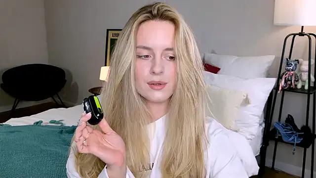 StripChat RozzitaBedberry  is Freechat  RozzitaBedberry — make my day