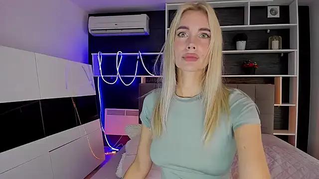 Group SabrinaSharm on StripChat