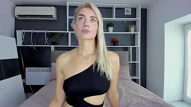 Group SabrinaSharm on StripChat
