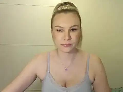 StripChat SadieBrilliance  is Freechat  SadieBrilliance — MAKE ME WET