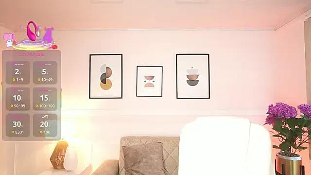 SaharaKramer on StripChat 