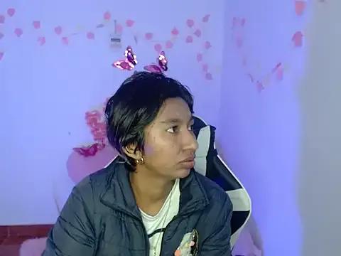 Samanta_777 on StripChat 