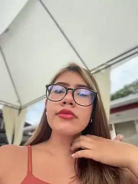 Freechat sara_calderon on StripChat