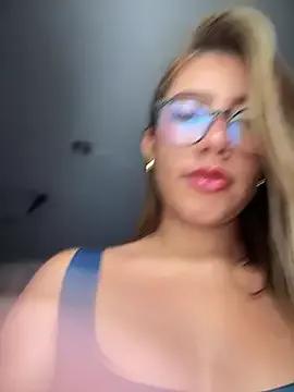 Freechat sara_calderon on StripChat