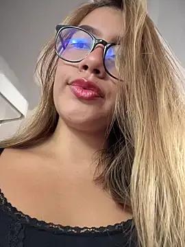 Freechat sara_calderon on StripChat