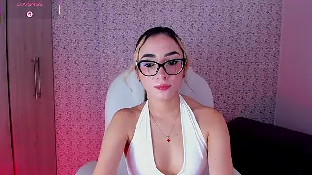 Freechat Sarajonnes on StripChat