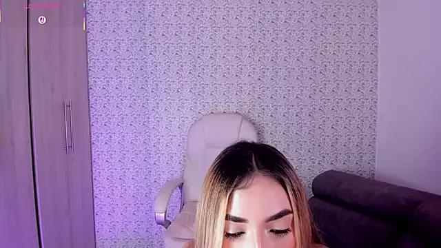Freechat Sarajonnes on StripChat
