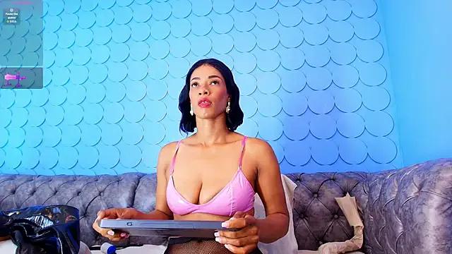 Avatar of sashamonroe__