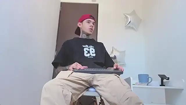 Freechat Saturno_v on StripChat