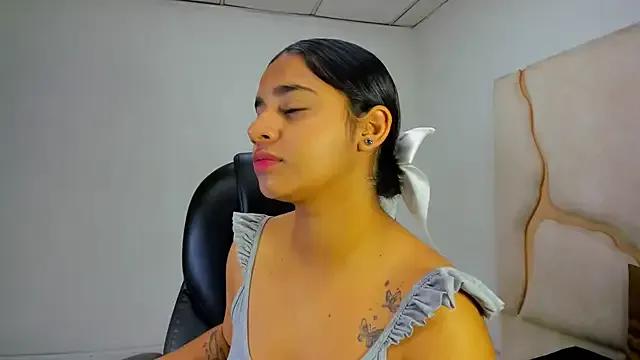 StripChat ScarletDoll  is Freechat  ScarletDoll — aquirt scarlet