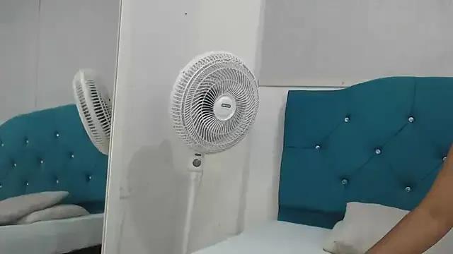 Scarleth_Foxx — Spank ass x20