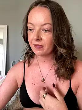 ScottishGymBunny — Boobs out for 5 mins