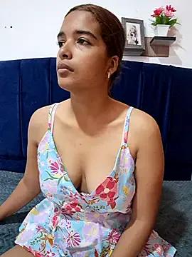 Selena_18x on StripChat 