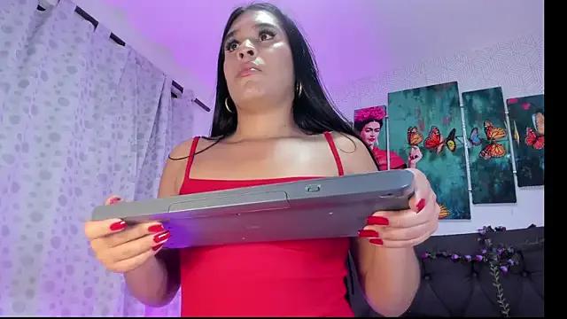 Freechat Selena_fox7 on StripChat