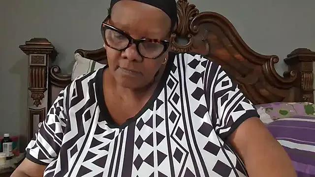 SEXYBOOBSNASS — I WANT TO BUY A HOUSE