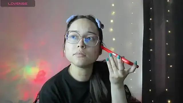 Freechat shantalc3rezo on StripChat