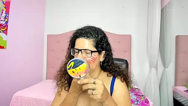 StripChat sila_bolum is Freechat sila_bolum — cream on my breasts