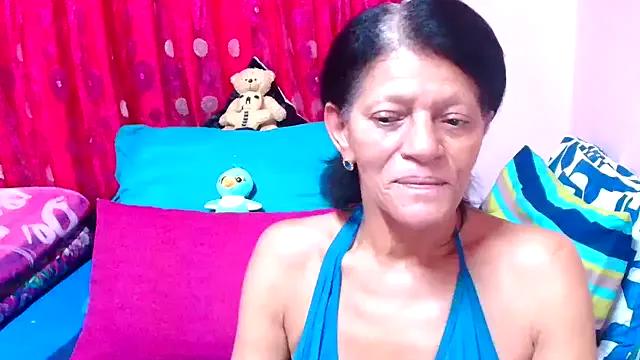 Freechat SLUTTYROXY on StripChat