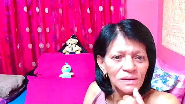Freechat SLUTTYROXY on StripChat