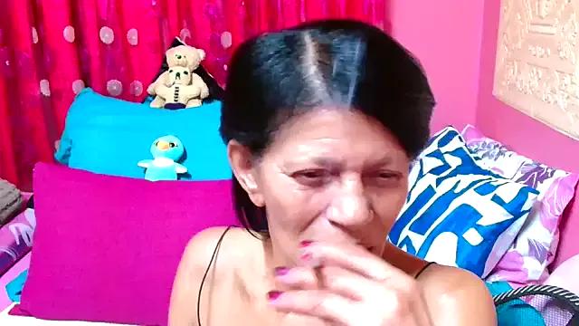 Freechat SLUTTYROXY on StripChat