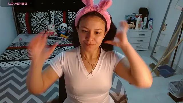 Freechat soniafuckboobs on StripChat