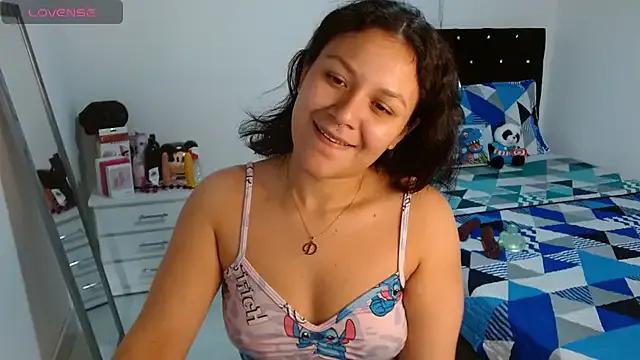 Freechat soniafuckboobs on StripChat