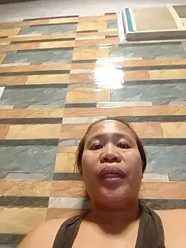Freechat squirtshantal on StripChat